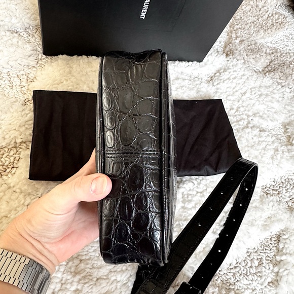Saint Laurent Black Leather Croc Embossed Crossbody Camera  Bag - Picture 10 of 15